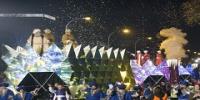 18 cabalgatas de Reyes, música en los balcones de la Plaza Mayor y Chaplin en Cineteca